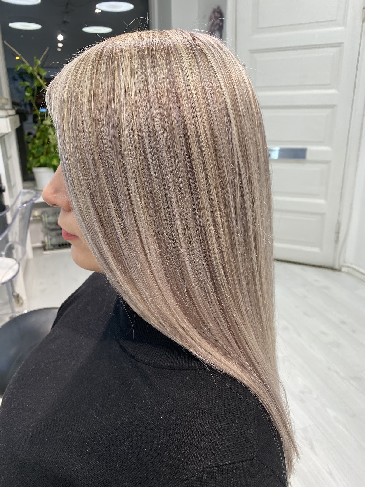 Salon Nyyti, Parturi-Kampaamo Kauneushoitola