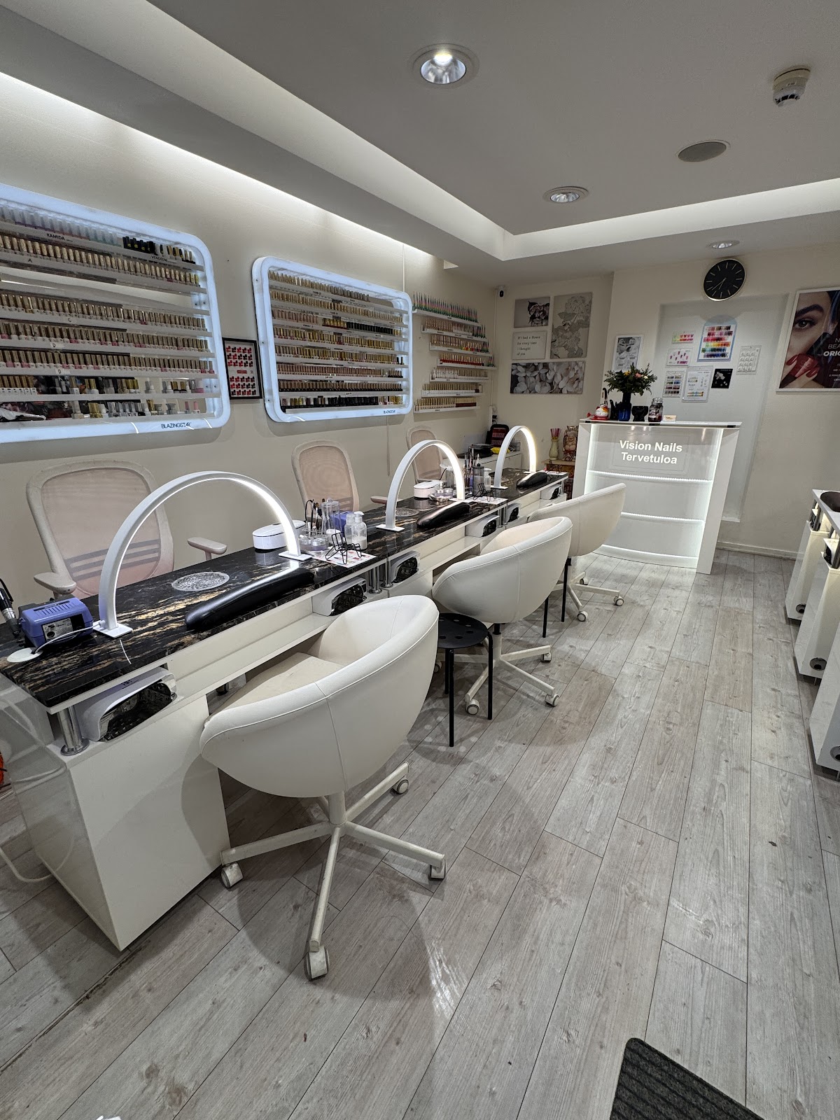 VISION NAILS & LASHES kuva 5