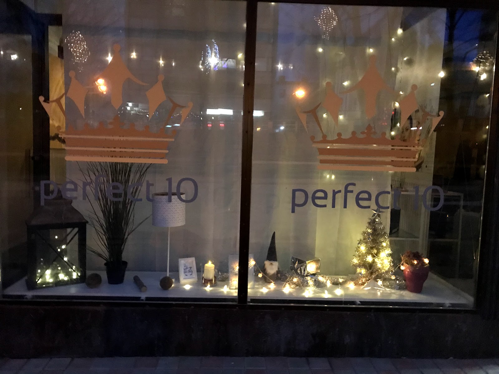 Perfect 10 - Hieronta. Sokerointi. Ripsienpidennys. kuva 5