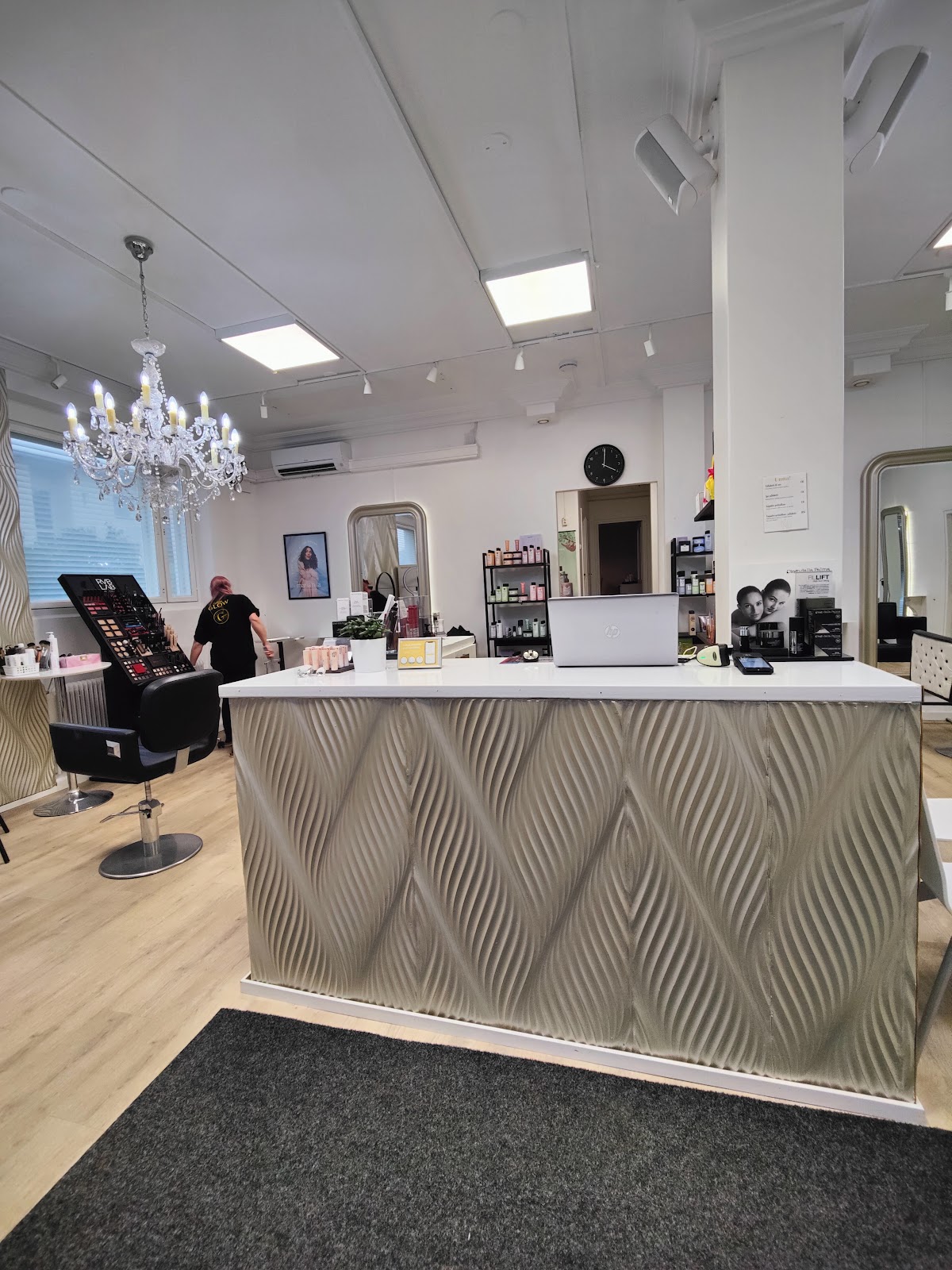 Salon Glow kuva 2