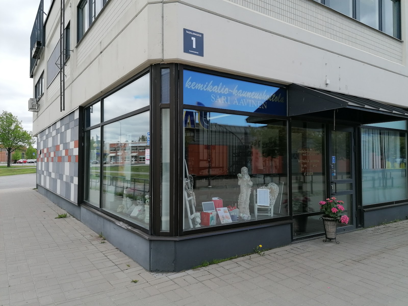 Kemikalio-Kauneushoitola Sari Aavinen kuva 2